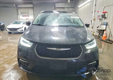 2023 Chrysler Pacifica Touring L z USA, uszkodzony, nr VIN 2C4RC1BGXPR536002